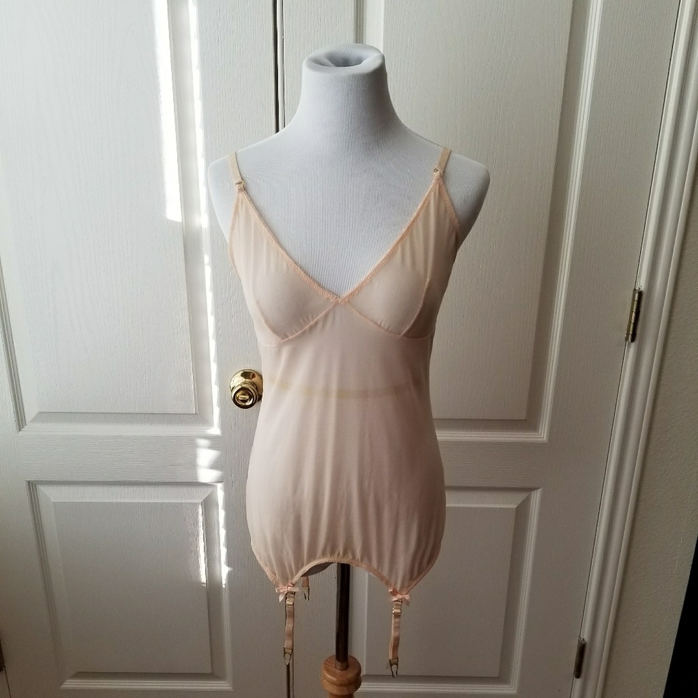 💓 Vintage Style Pink Mesh Teddy